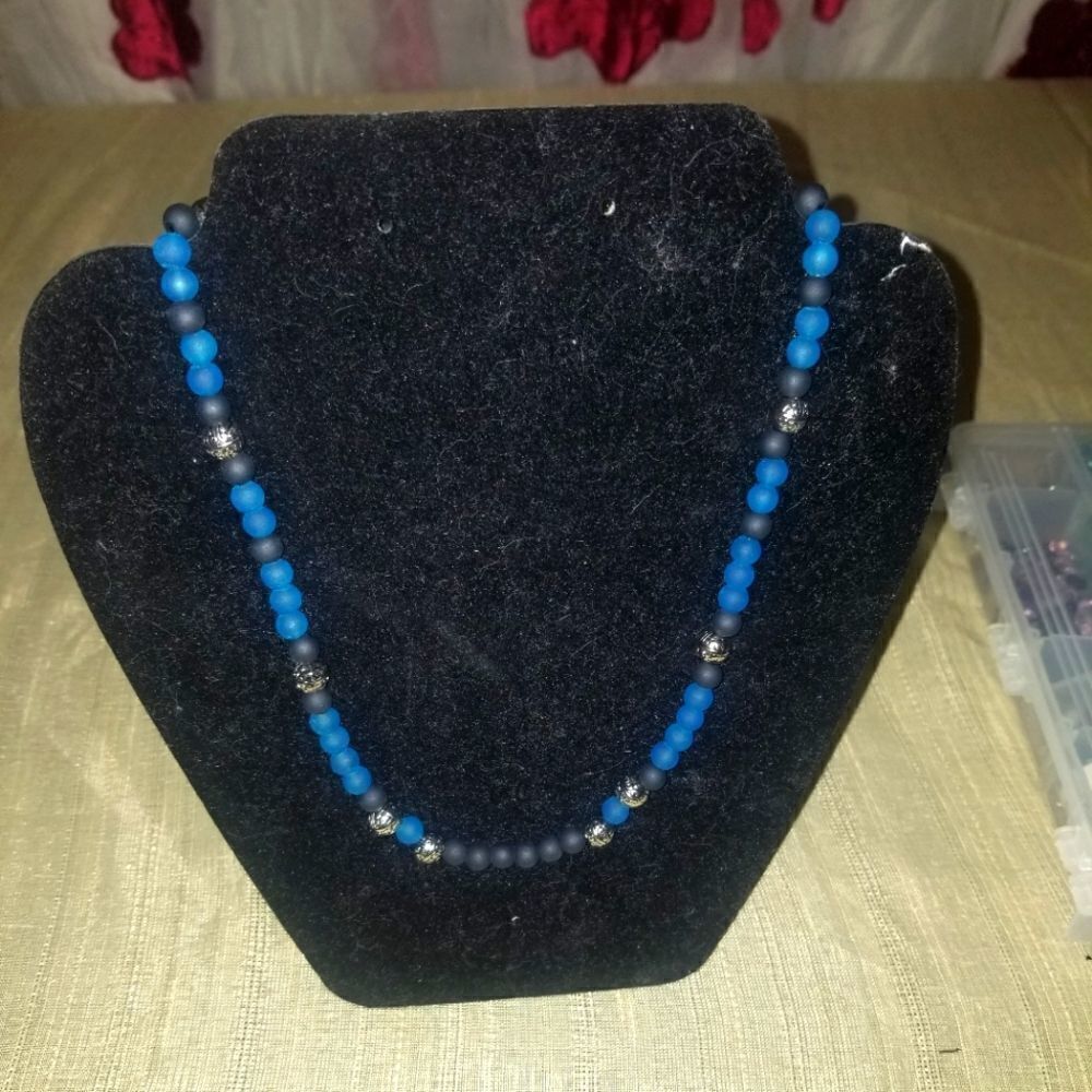 Unisex beaded necklace